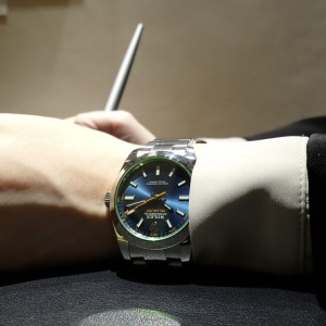 厚みはあれど着けられる